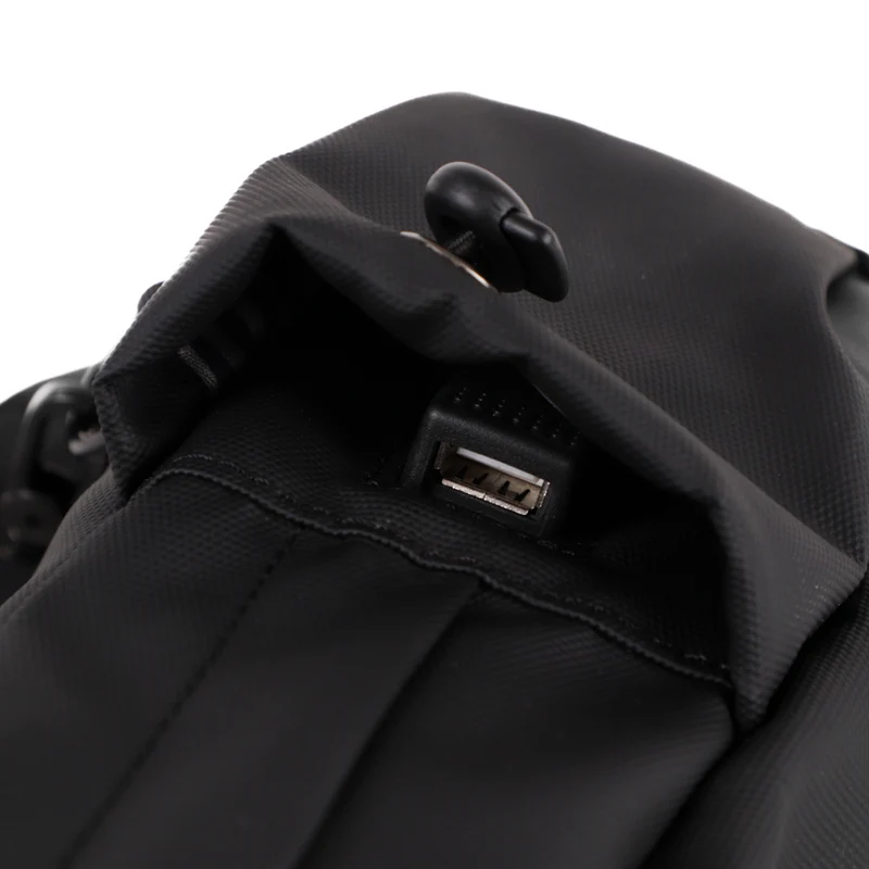Tracker Next Gen sling bag