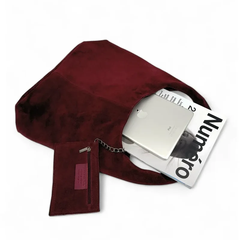 Sac à main de forme HOBO en daim EVA Bordeaux