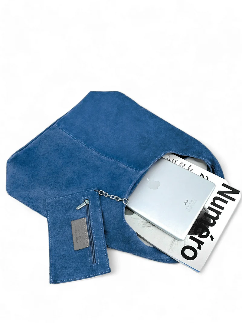 Sac à main de forme HOBO en daim EVA Bleu denim