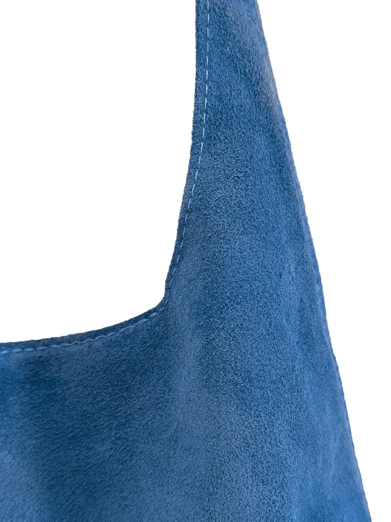 Sac à main de forme HOBO en daim EVA Bleu denim