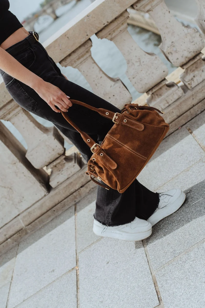 Sac bowling en daim PRINCESSE SUEDE Marron Camel foncé