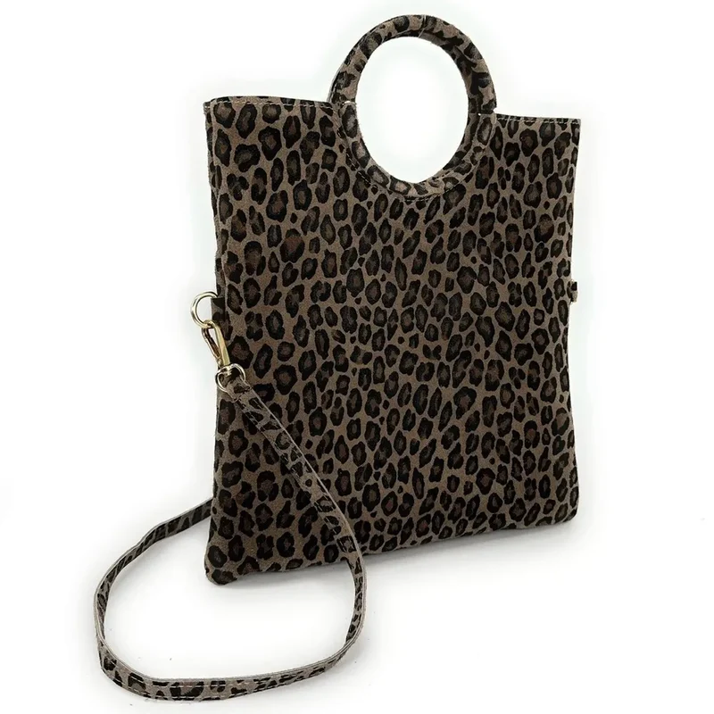 Sac pochette en daim CHARLOTTE ET LEO Léopard taupe foncé