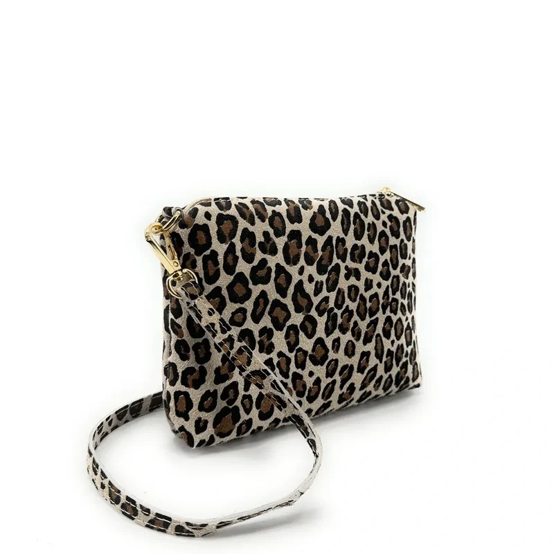 Sac pochette en daim CHARLOTTE ET LEO Léopard taupe clair