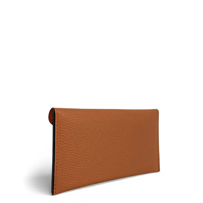Pochette enveloppe en cuir grainé CLOE Camel