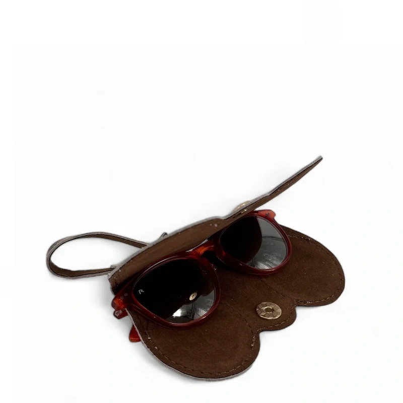 Etui à lunettes en cuir irisé PEANUT GLOW Or pâle