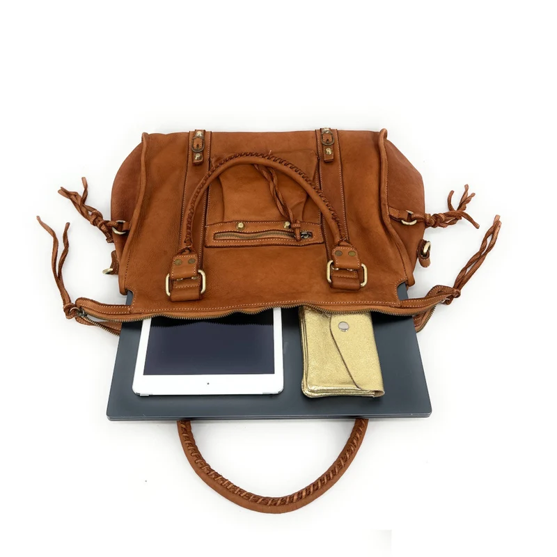Grand sac porté épaule en cuir souple tannage végétal STORM XL HURRICAN Camel
