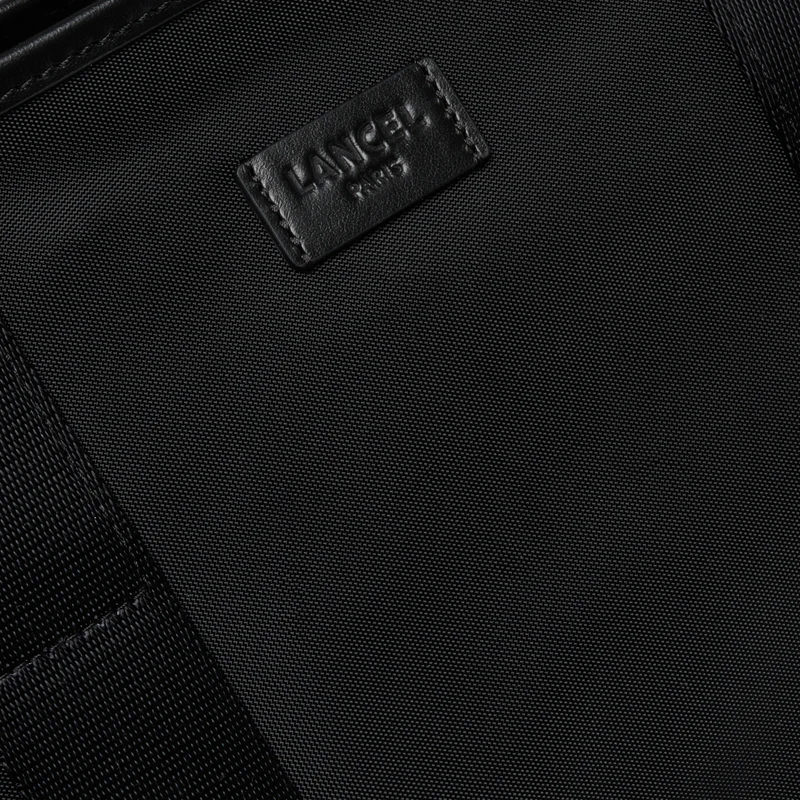 M ZIP TOTE BAG