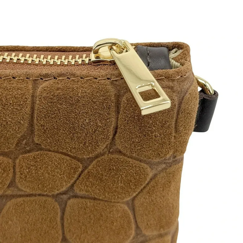 Sac pochette en daim embossé crocodile ZELINE Marron camel foncé