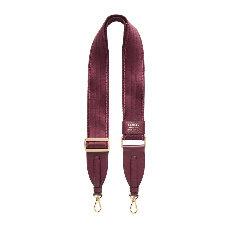 ADJUSTABLE WEBBING STRAP