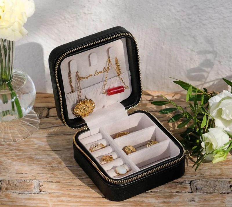 MAISON SCARLETT Boîte à Bijoux De Voyage Corinne Cuir PU
