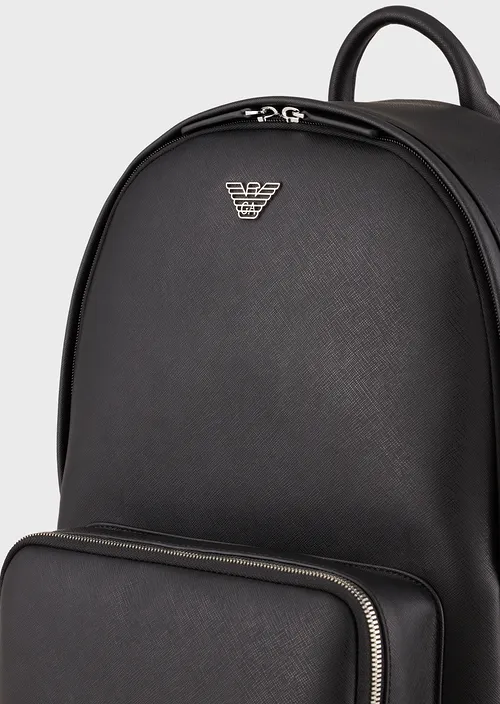 Emporio Armani Sac à dos en cuir régénéré plaquette aigle