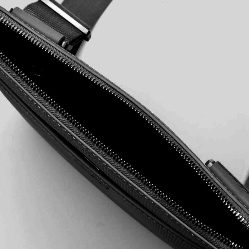 Sacoche LACOSTE PLATE Cuir CHANTACO Noir