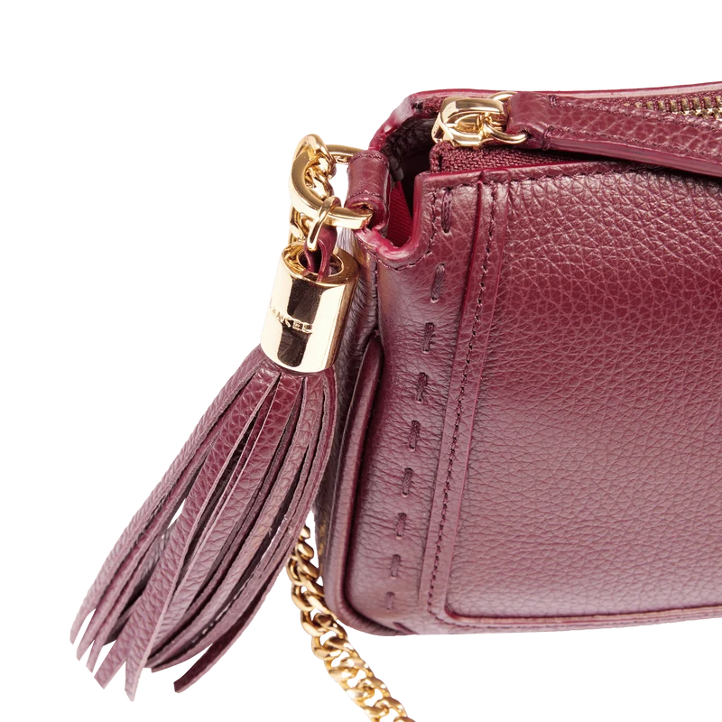 POUCH ON CHAIN