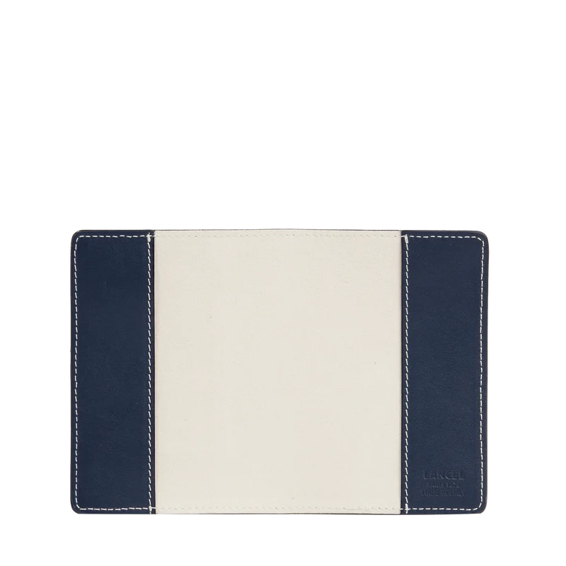 PASSEPORT HOLDER