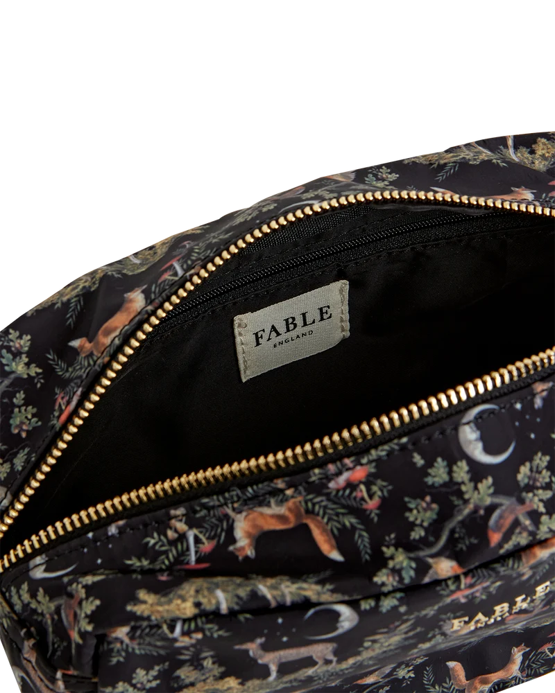 A Night's Tale Woodland Pouch Black