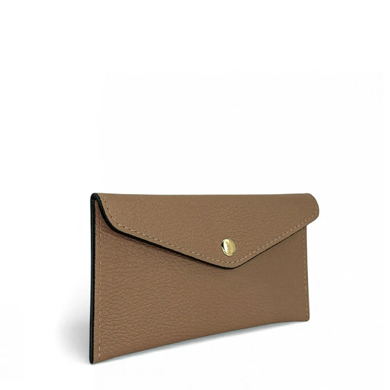Pochette enveloppe en cuir grainé CLOE Taupe foncé