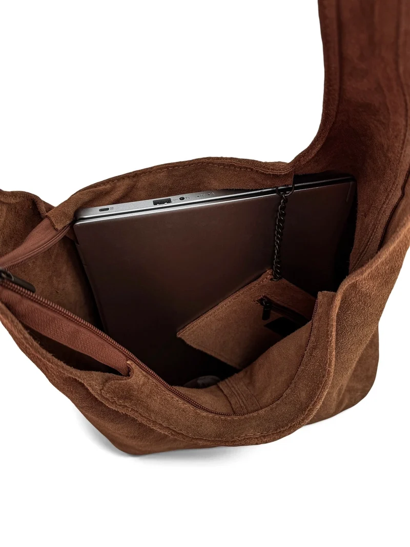 Sac à main de forme HOBO en daim EVA Marron châtaigne