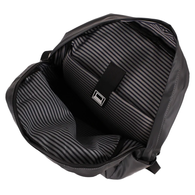 Tracker Everyday Backpack