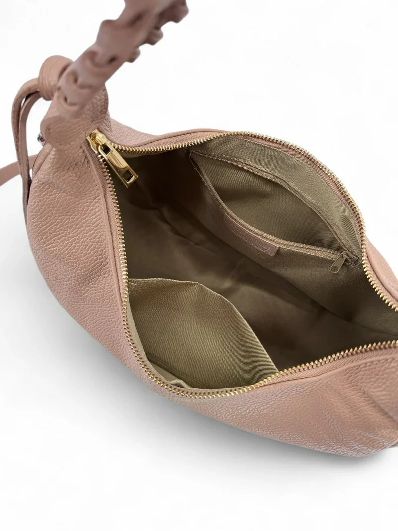 Sac demi-lune en cuir grainé NYX Rose nude