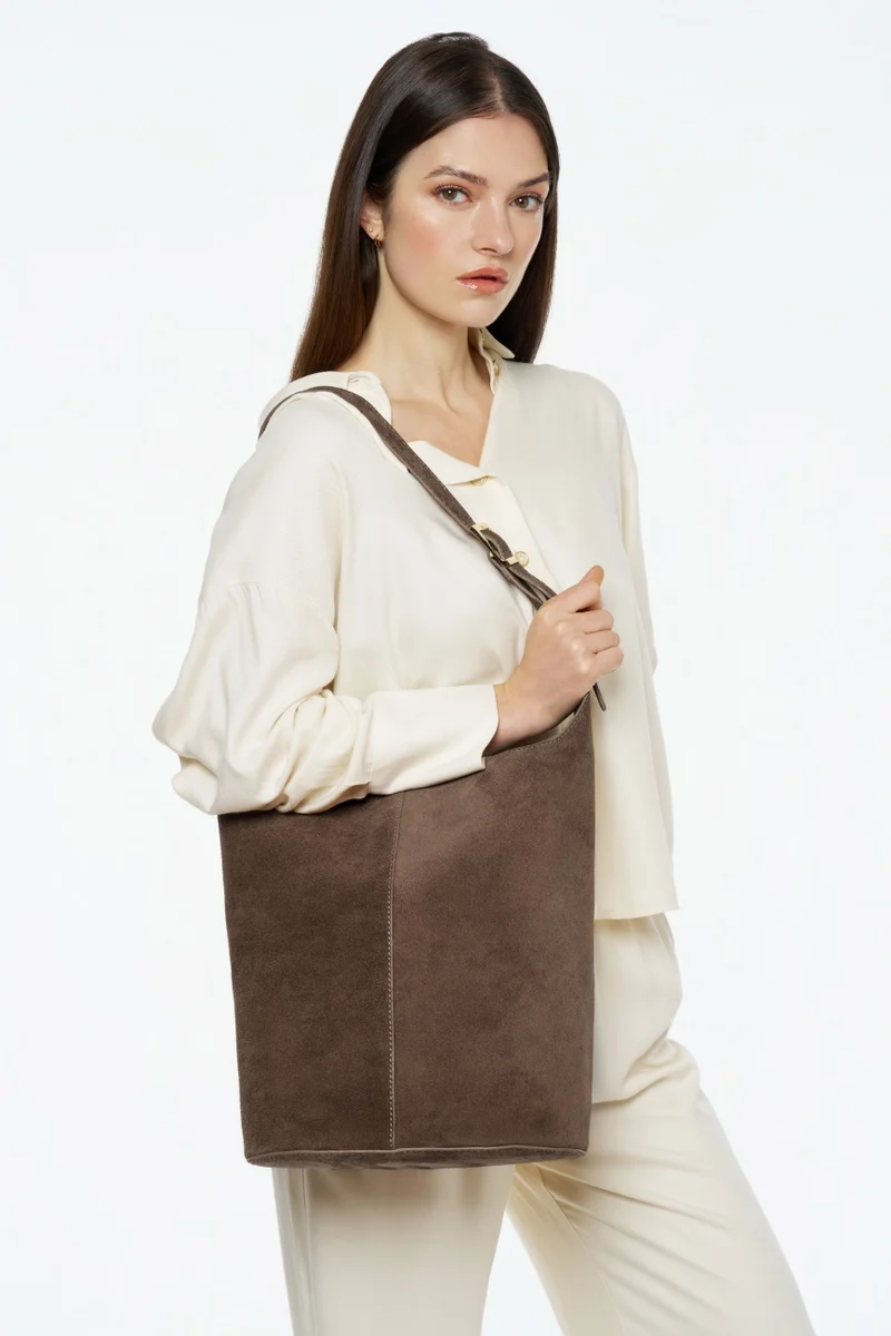 Sac seau en daim CLARENCE Taupe foncé