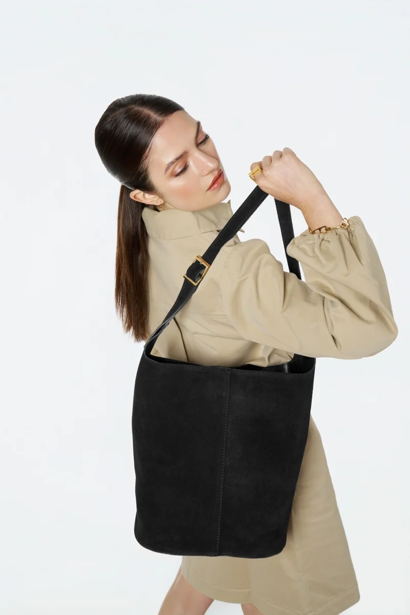 Sac seau en daim CLARENCE Noir