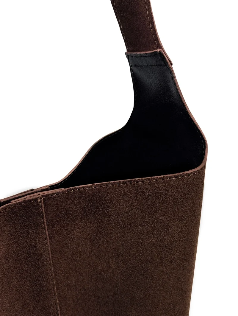 Sac seau en daim CLARENCE Chocolat