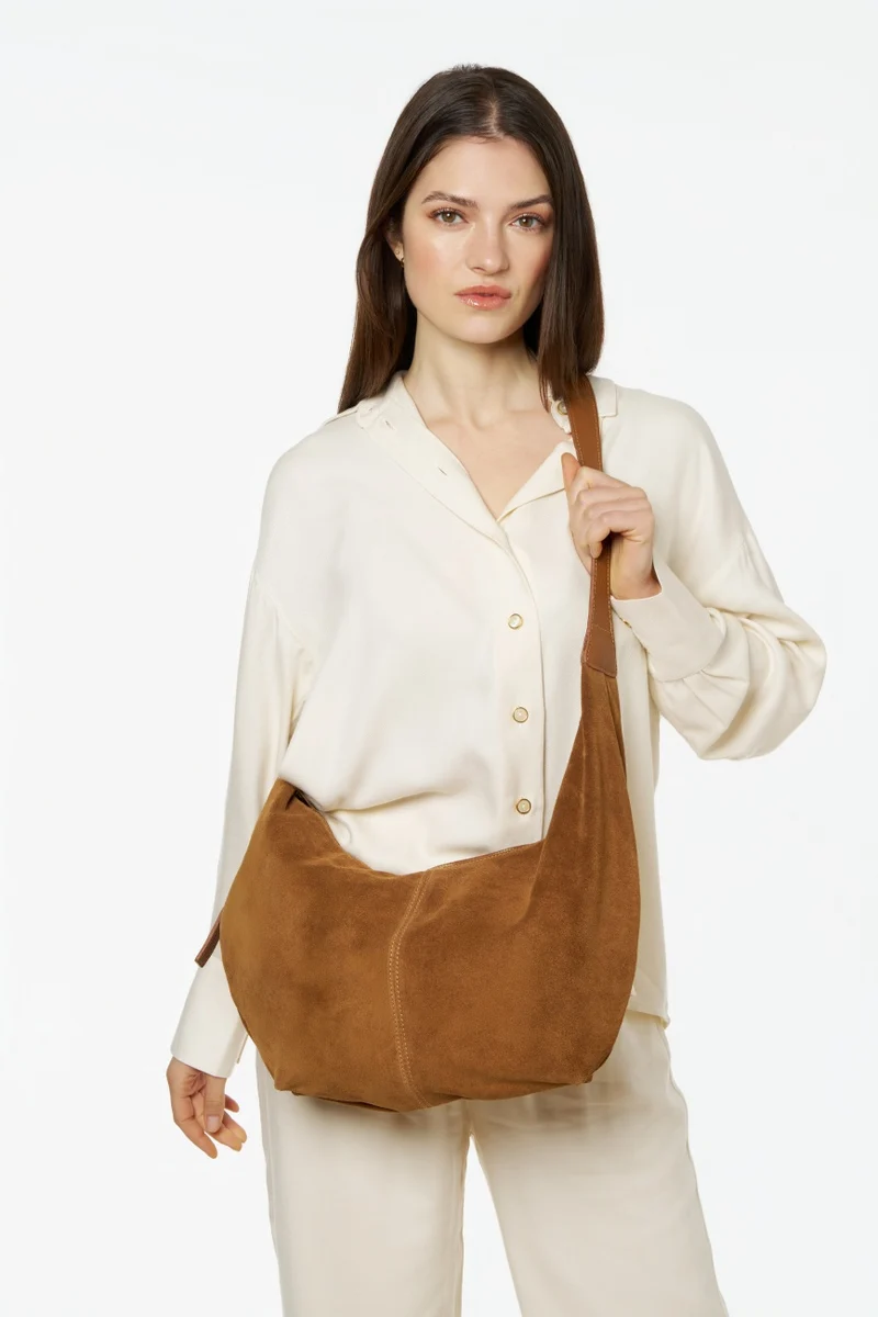 Besace demi-lune en daim HERMIONE Marron Camel foncé