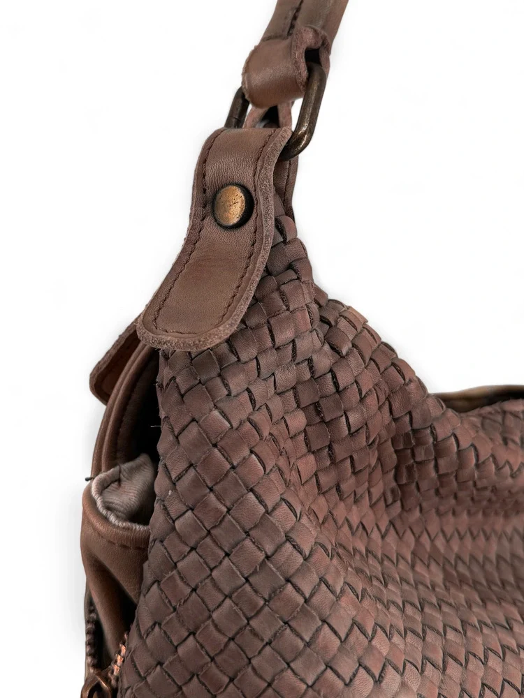 Sac à main en cuir vintage tressé BRISBANE Mocha mousse
