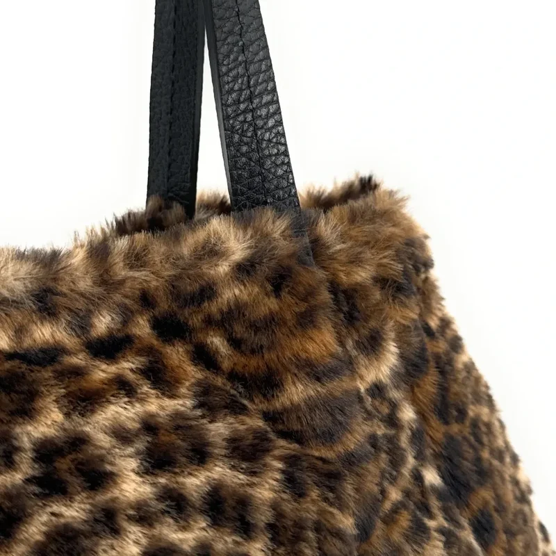 Sac cabas en cuir et fausse fourrure OKOYE Ocelot