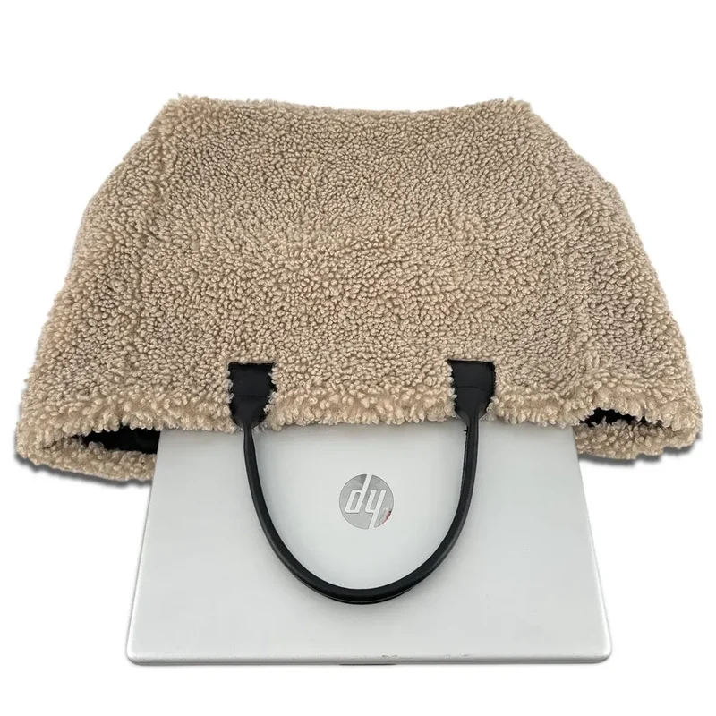 Sac cabas en cuir et peluche GRAND PILOU Taupe