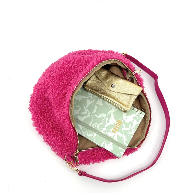 Grand sac banane en cuir et peluche LOU PILOU L Framboise