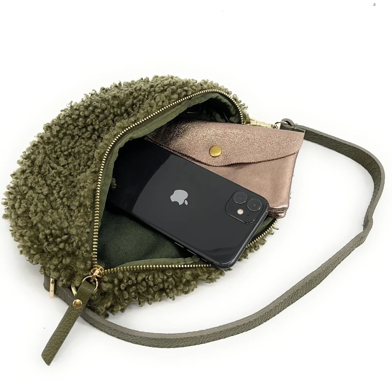 Sac banane en cuir et peluche LOU PILOU Kaki