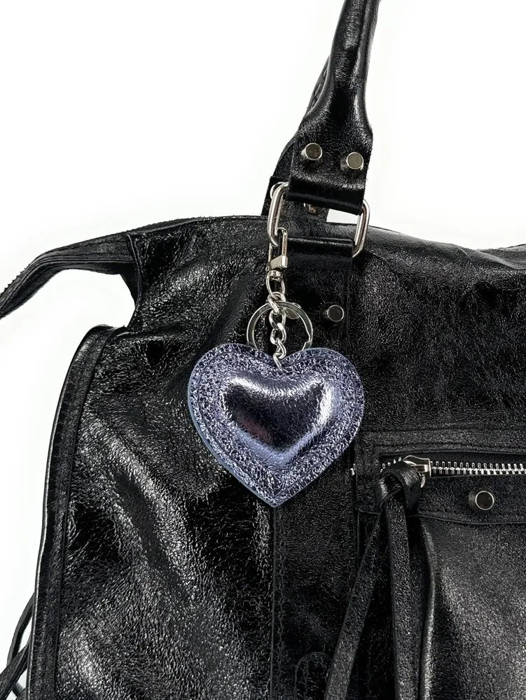 Porte-clés en cuir irisé COEUR GLOW Bleu céleste