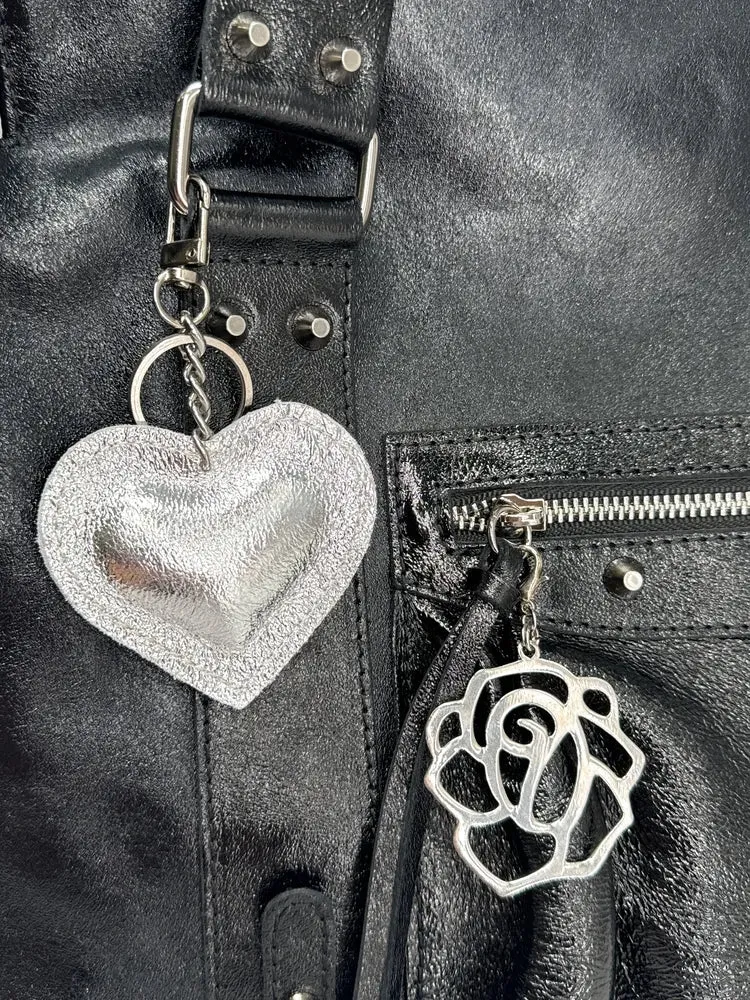 Porte-clés en cuir irisé COEUR GLOW Argent clair