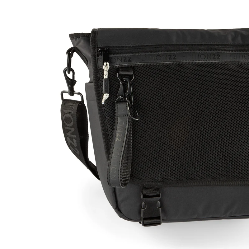 Edition22 Journey Messenger Bag *Drop Ship*
