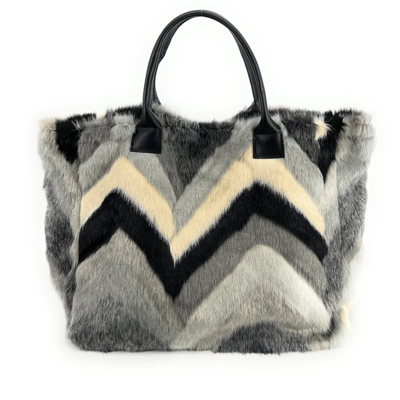 Sac cabas shopping XL en fausse fourrure et cuir TABBY Chevron gris