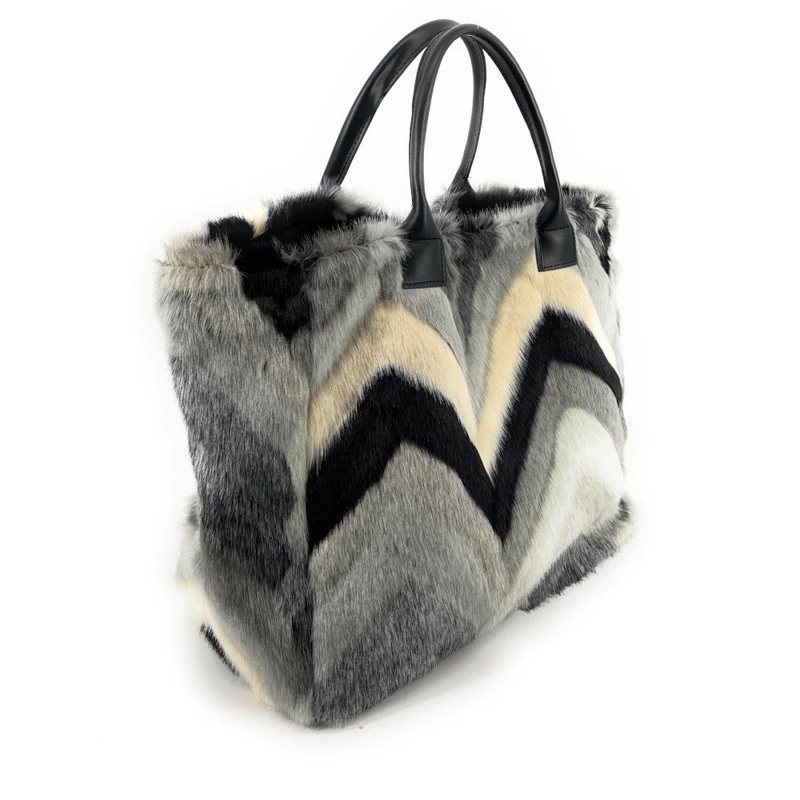 Sac cabas shopping XL en fausse fourrure et cuir TABBY Chevron gris