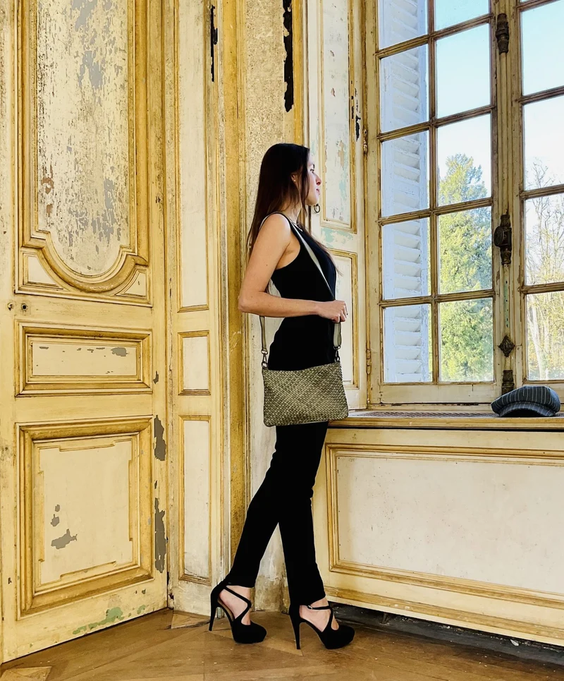Sac pochette à bandoulière en cuir tressé MISS JOE Vert amande