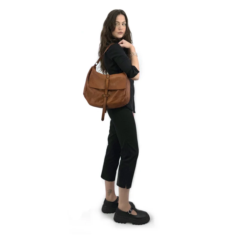 Sac messager en cuir vintage MISS CODY Cognac