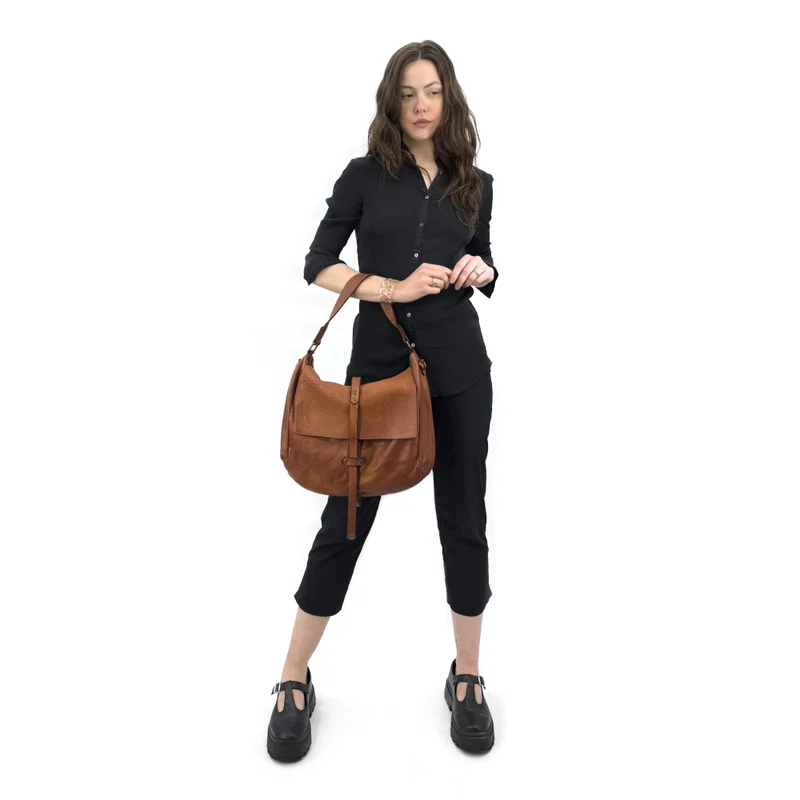 Sac messager en cuir vintage MISS CODY Cognac
