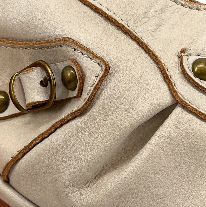 Sac croissant en cuir vintage MISS LUNA Taupe clair