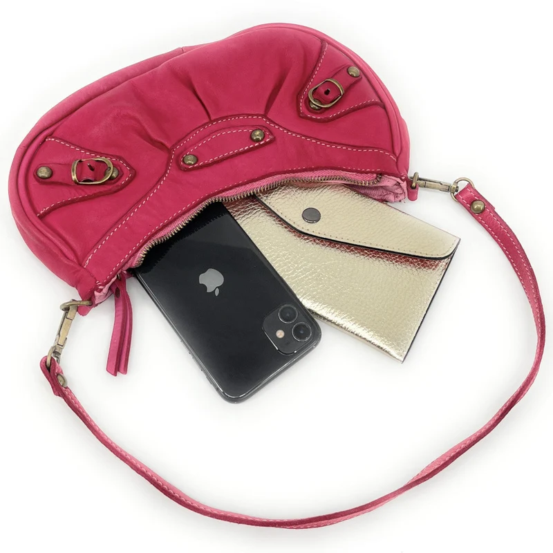 Sac croissant en cuir vintage MISS LUNA Rose fuchsia