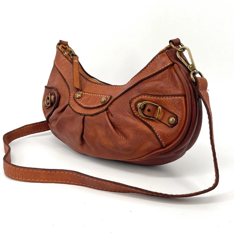 Sac croissant en cuir vintage MISS LUNA Camel