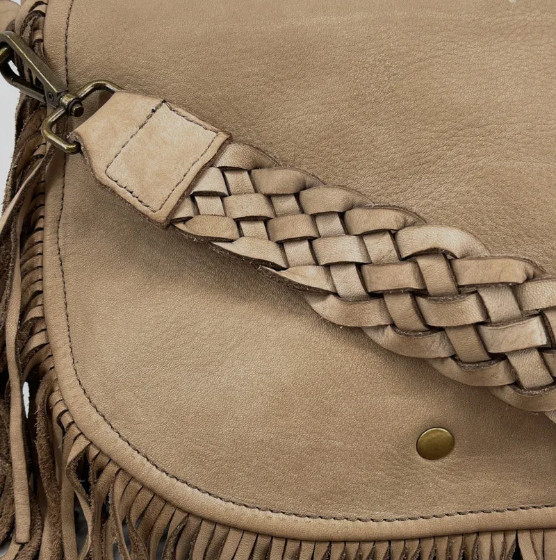 Sac besace à franges en cuir vintage MISS NAYA Taupe clair