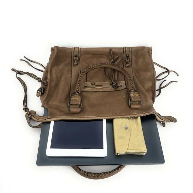 Grand sac porté épaule en cuir vintage STORM XL HURRICAN Taupe