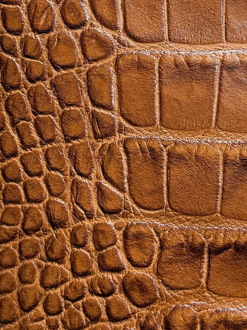 Sac cabas en cuir verni façon croco BE LADY Camel foncé