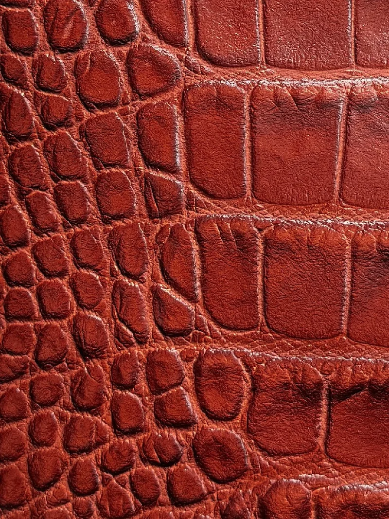 Sac cabas en cuir verni façon croco BE LADY Cognac foncé
