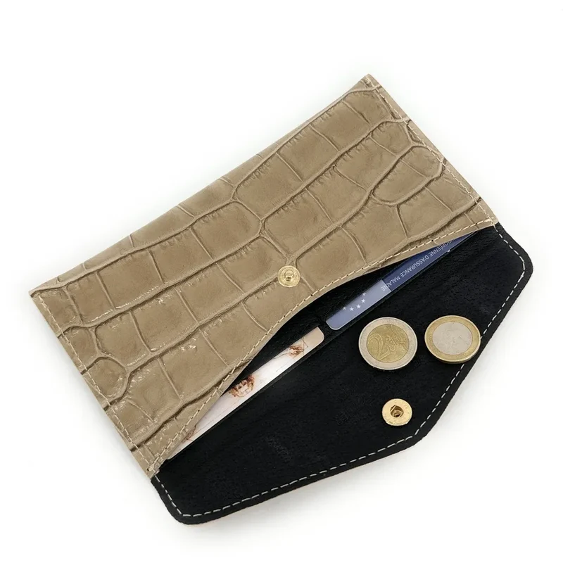 Pochette enveloppe en cuir façon crocodile CLOE CROCO Taupe
