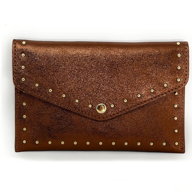 Pochette enveloppe en cuir irisé TINA Bronze