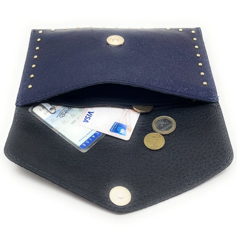 Pochette enveloppe en cuir irisé TINA Bleu nuit étoilée